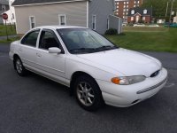 1995 Ford Contour GL.jpg